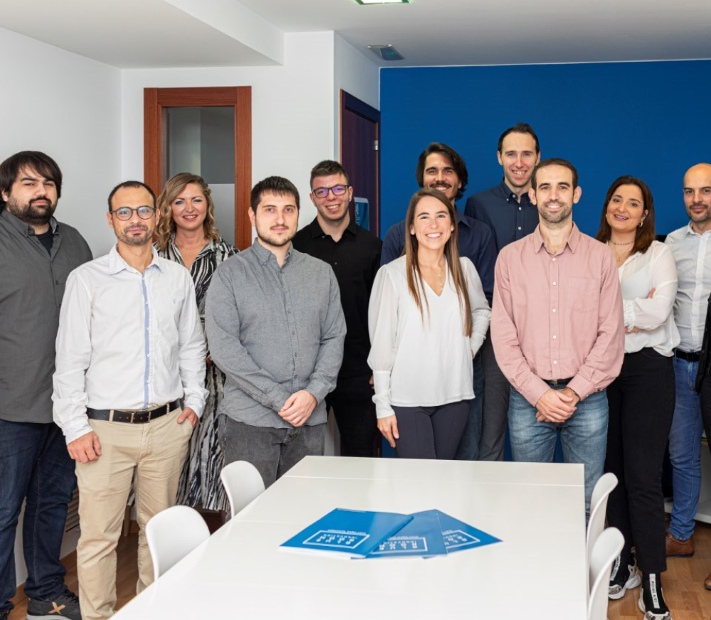 equipo blue room innovation grande todo el equipo de la empresa